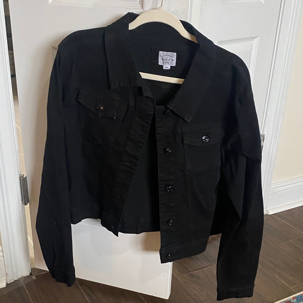 Stylish Black Denim Jacket for Women